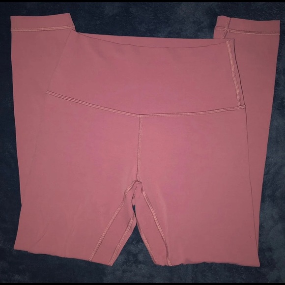 Lululemon Align So Merlot 6 25" - Picture 5 of 7
